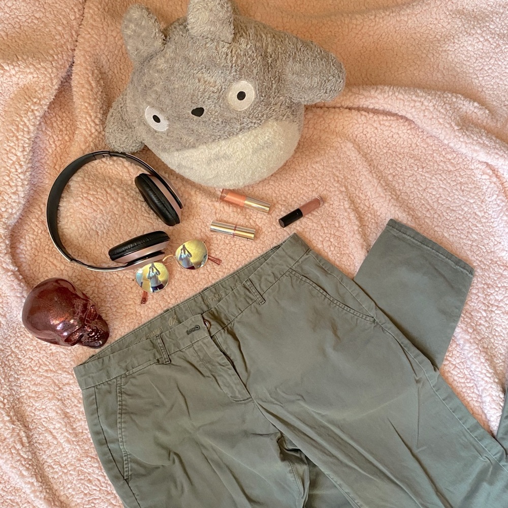 vintage GAP straight-fit khakis 🌿